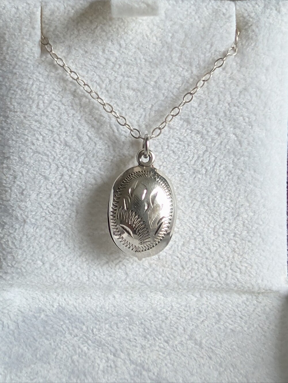 Vintage Sterling Silver Puff Pendant Necklace – Bird & Botanical Motif